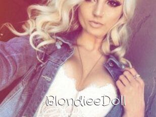 BlondieeDoll