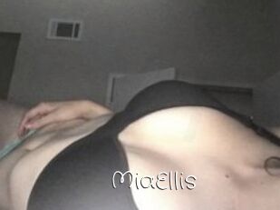 Mia_Ellis