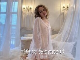 Mia_Bennett