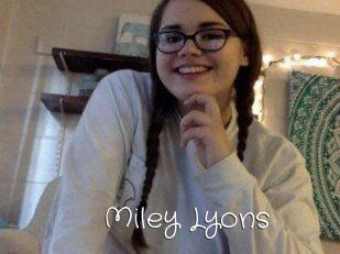 Miley_Lyons