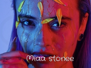 Miaa_stonee