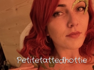 Petitetattedhottie