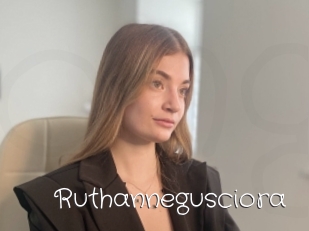 Ruthannegusciora